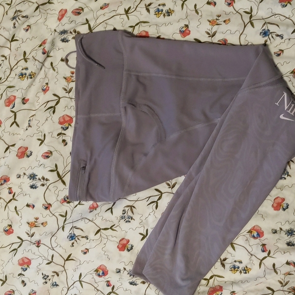 Nike Women's Run Femme Fast 7/8 Tights - Picture 6 of 6